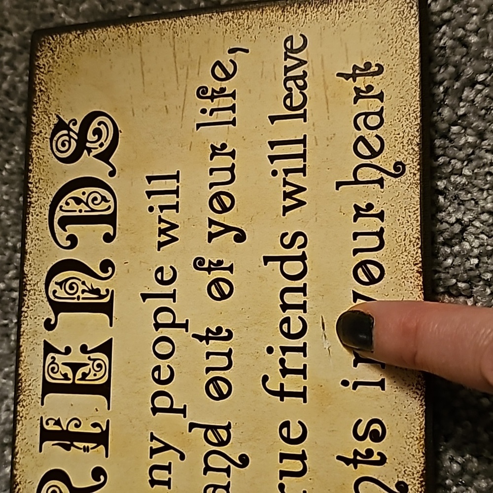 YY🔹️❤️Friends Decor - Picture 3 of 3